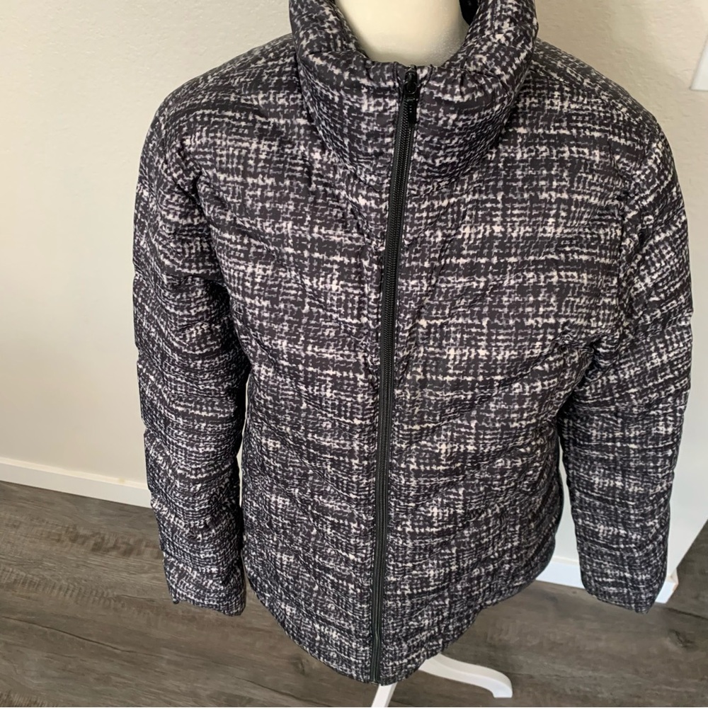 Lands End Down Jacket Size Medium - image 2